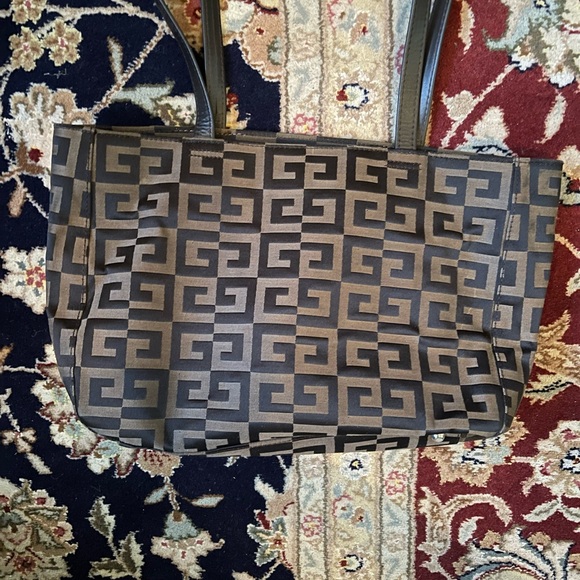 🍁SOLD🍁Authentic Vintage Givenchy Tote - Picture 11 of 13